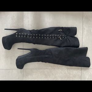 Platform above knee boots